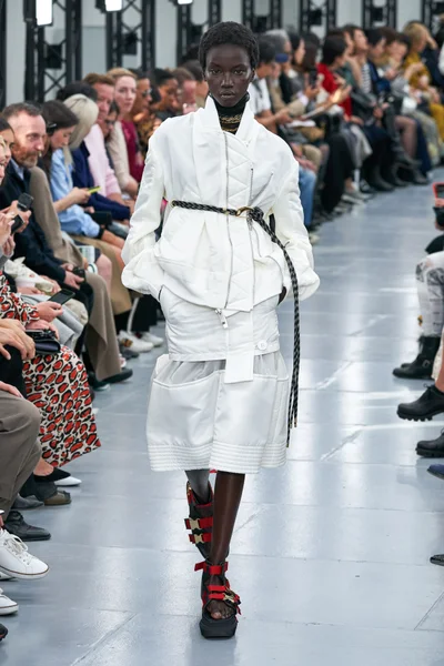 Look 8